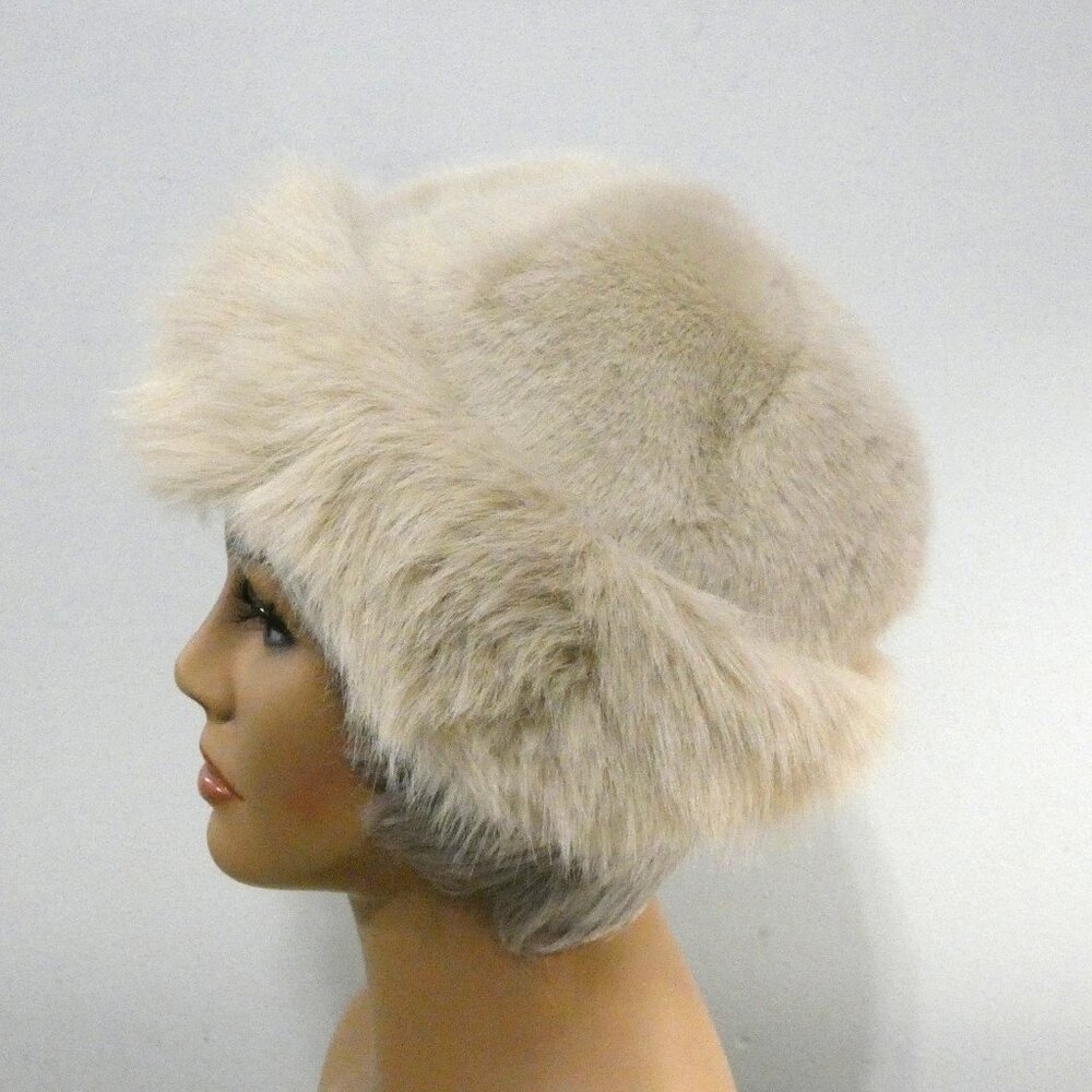 BLACK FRIDAY DEAL - Elegant! Fabulous Fashionable Faux Fur light tan warm hat